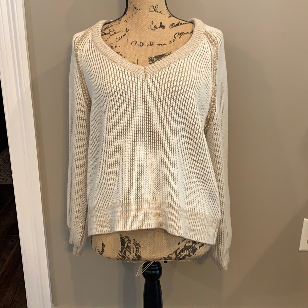 size small super cute sweater bought from a boutique!!